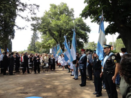 Acto 27/02 "Bicentenario del Primer Isamiento de la Bandera Argentina"
